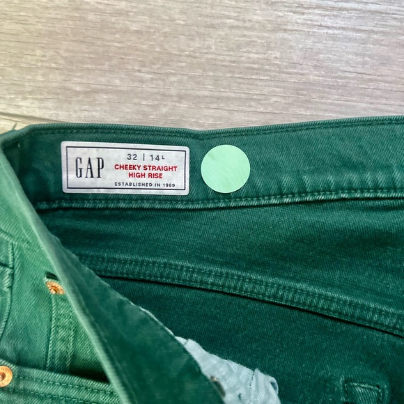 GAP | Hunter Green Cheeky Straight Hi Rise Cropped Jeans Raw Hem (32L/14L) Long - Picture 4 of 5